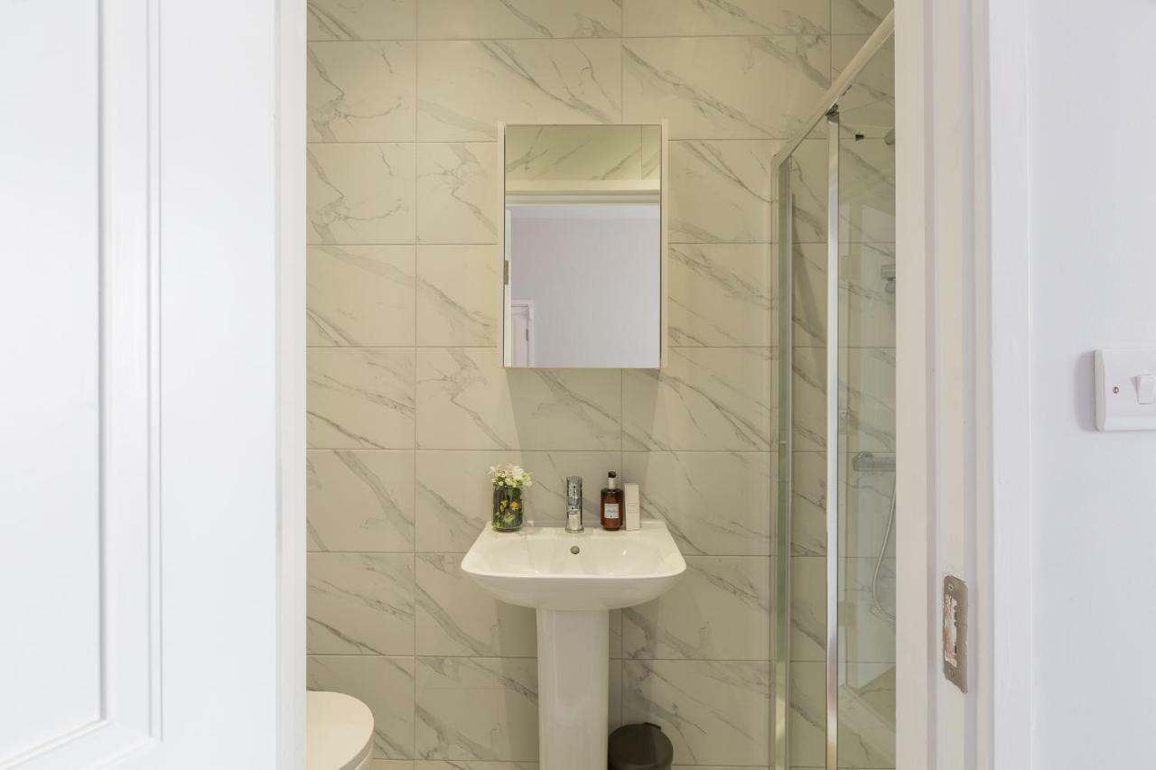 Austin David Apartments Харроу Экстерьер фото